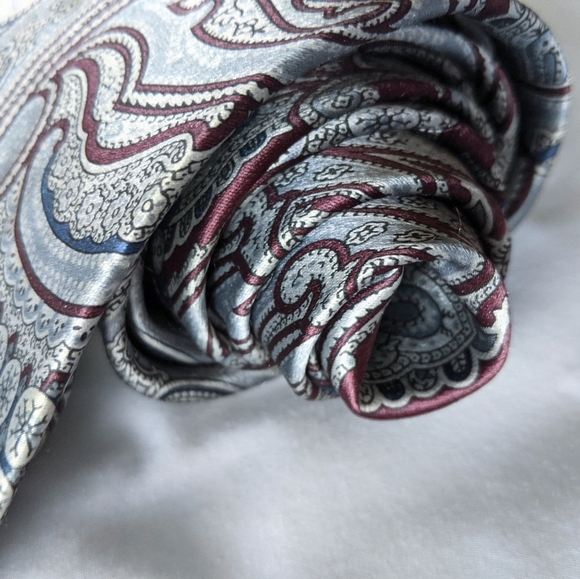 Davidsons of Virginia Silk Necktie - Picture 3 of 11